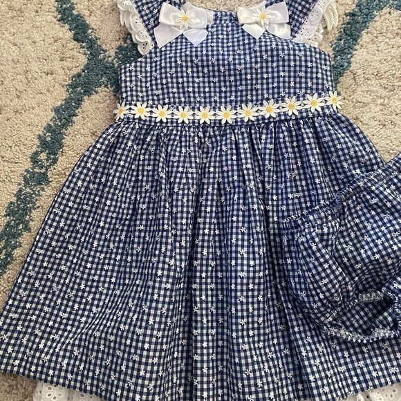 Summer dress - Picture 2 of 4
